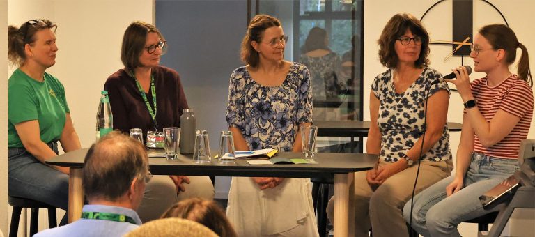 Grüne fordern mehr Unterstützung für Ratsfrauen